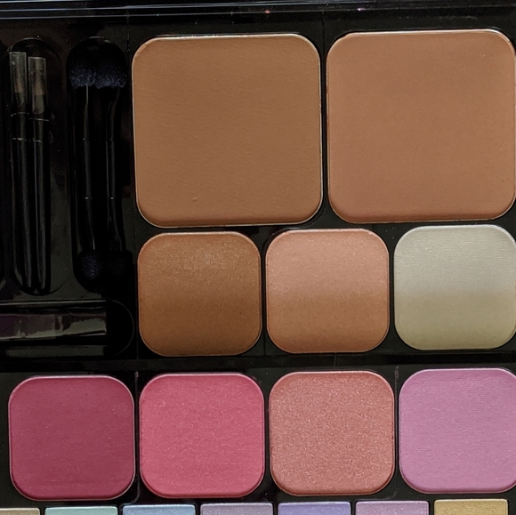 NYX Night on the Town kit - Picture 6 of 8